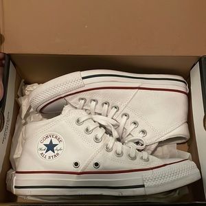 White mid converse size 6 in woman